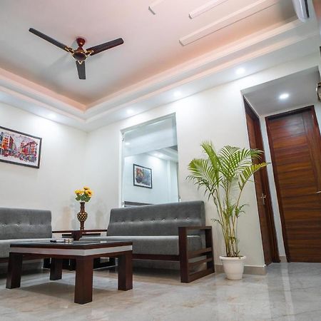 The Lodgers 1 Bhk Serviced Apartment Golf Course Road Gurgaon Eksteriør billede