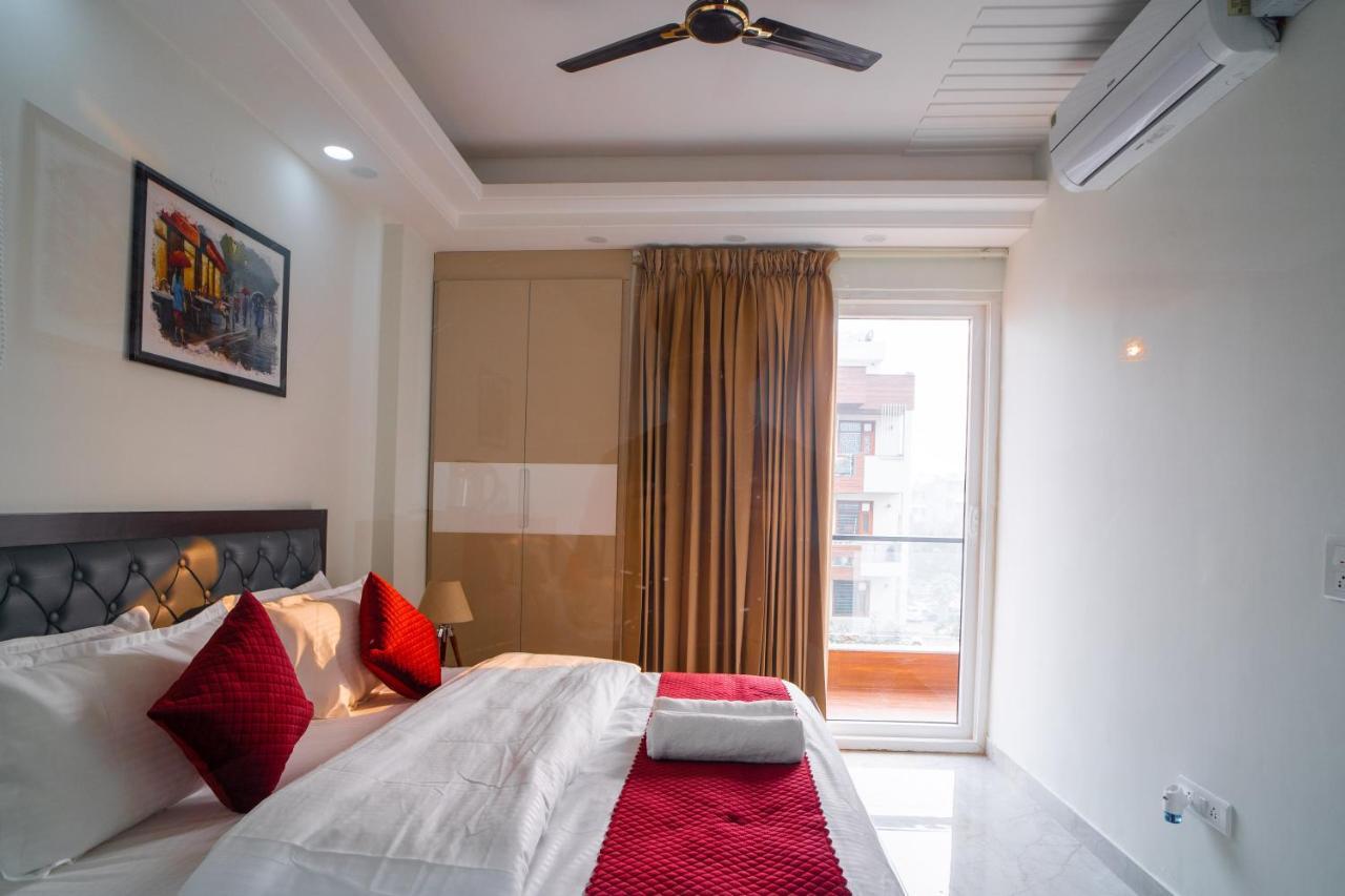 The Lodgers 1 Bhk Serviced Apartment Golf Course Road Gurgaon Eksteriør billede