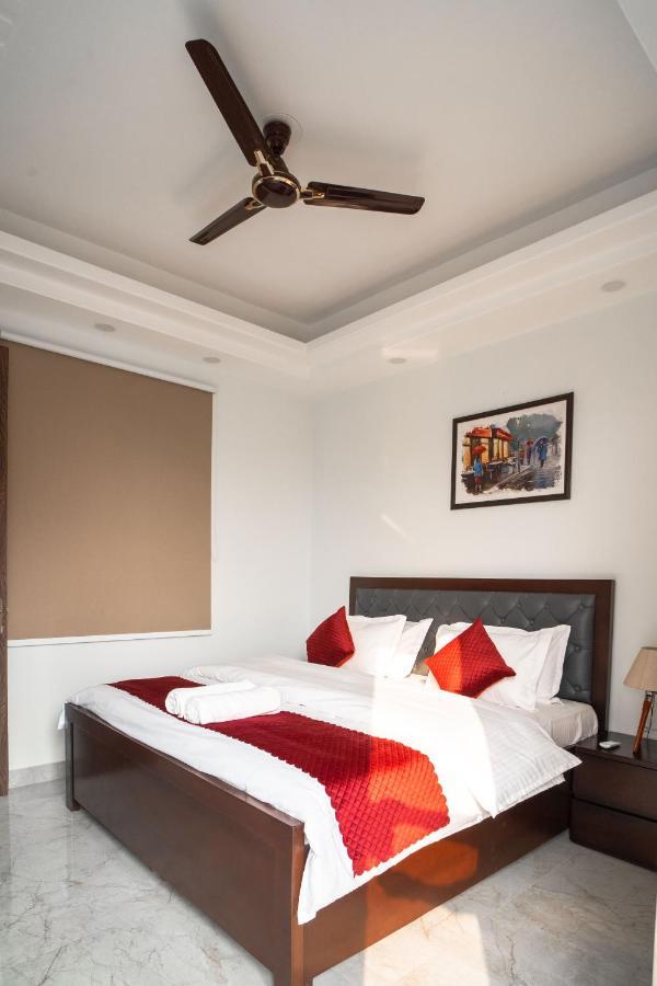 The Lodgers 1 Bhk Serviced Apartment Golf Course Road Gurgaon Eksteriør billede