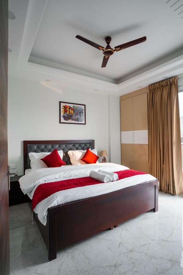 The Lodgers 1 Bhk Serviced Apartment Golf Course Road Gurgaon Eksteriør billede